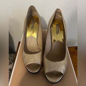 Michael Kors heeled wedge -size 6